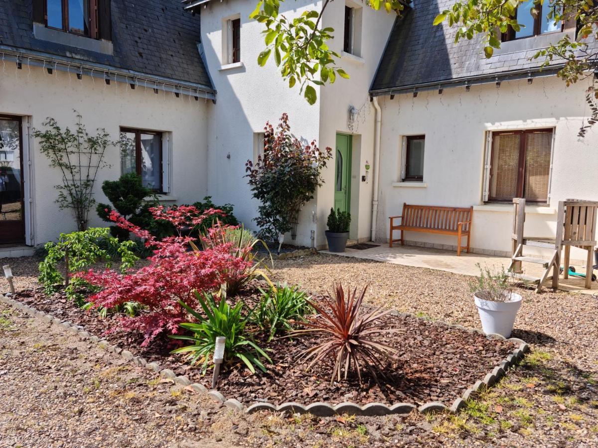 Gemme De Montlouis Apartment Exterior photo